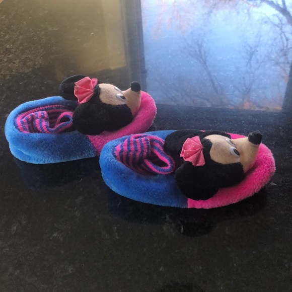 Kid’s slippers 11-12 used - Picture 6 of 6